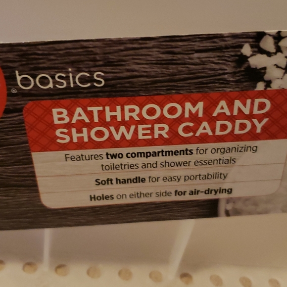 BATHROOM ACCESSORIES - Picture 4 of 13